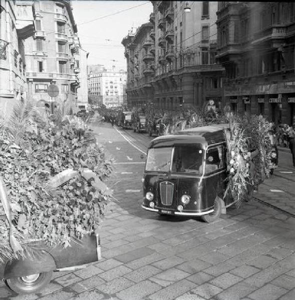 Funerali di Bruno Di Pol davanti alla Camera del Lavoro - Corteo funebre