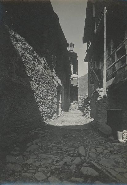 Veduta architettonica. Chiesa in Valmalenco - Vassalini - Rustici