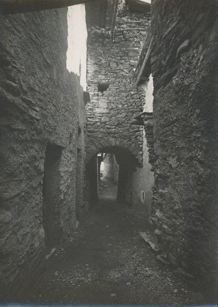 Veduta architettonica. Chiesa in Valmalenco - Vassalini - Rustici