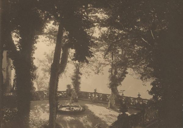 Paesaggio. Lago di Como - Lenno - Villa Balbianello - Giardino - Terrazza