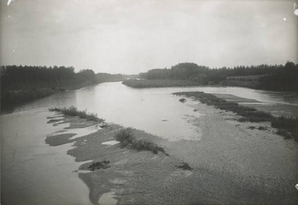 Paesaggio. Valle del Po - Saluzzo - fiume Po