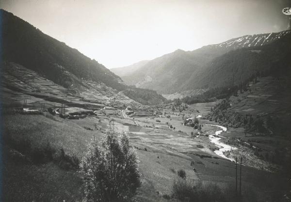 Paesaggio. Val Chisone - Panorama con veduta di Val Chisone - Fenestrelle