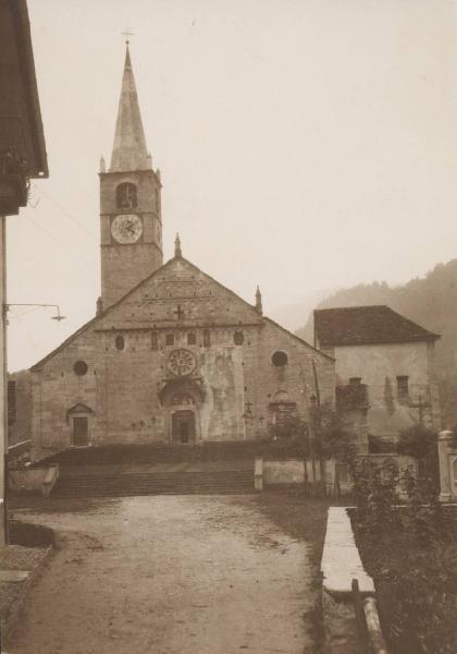 Veduta architettonica. Baceno - Parrocchiale di S. Gaudenzio - Facciata e campanile