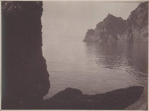 Paesaggio. Camogli - San Fruttuoso - Veduta del mare dalla costa