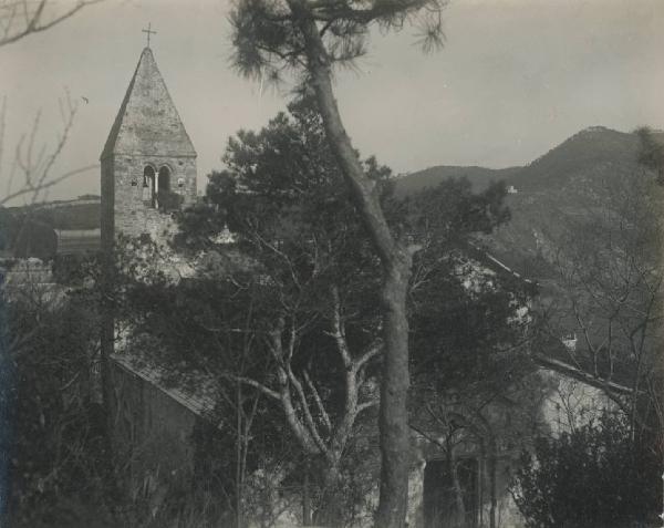 Paesaggio. Sestri Levante - Veduta del campanile della chiesa di S. Egidio