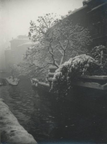 Paesaggio. Milano - Naviglio sotto la neve