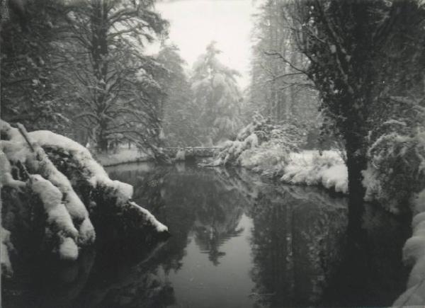 Paesaggio. Milano - Giardini pubblici sotto la neve