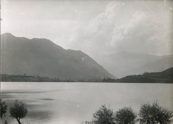 Paesaggio. Lago grande di Avigliana - Veduta