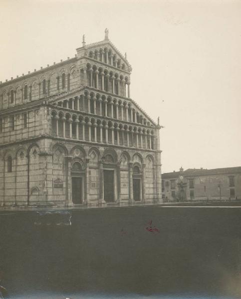 Veduta architettonica. Pisa - Campo dei Miracoli - Duomo