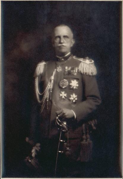 Ritratto in uniforme. Vittorio Emanuele III re d'Italia