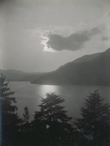 Paesaggio. Torno - Veduta del lago di Como dall'Avello di Rasina