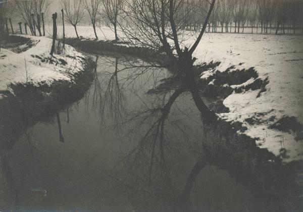 Paesaggio. Mortara - Ticino con argini innevati