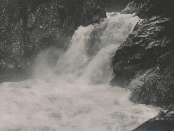 Paesaggio. Valle Vigezzo - Malesco - Cascata della Loana