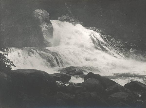 Paesaggio. Valle Vigezzo - Malesco - Cascata della Loana