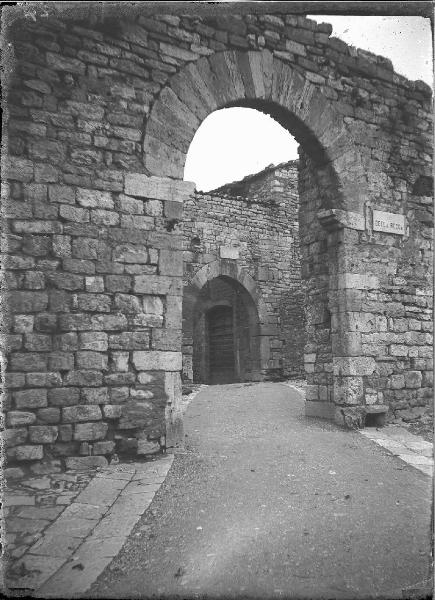 Veduta architettonica. Assisi - Veduta