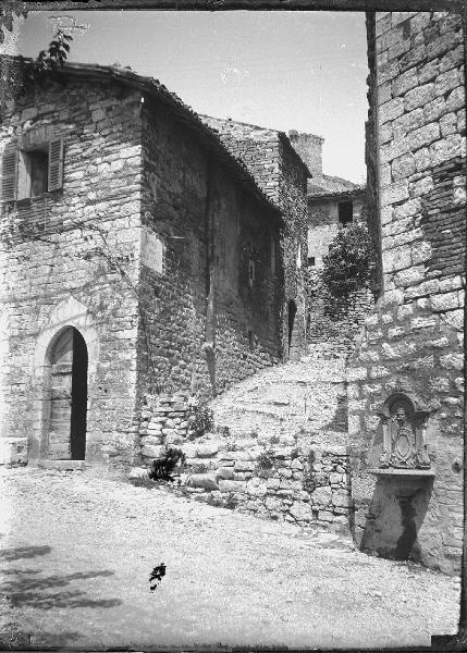 Veduta architettonica. Assisi - Vicolo