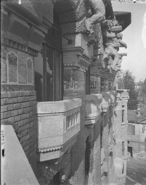 Veduta architettonica. Milano - via Cappuccini 8 - Palazzo Berri-Meregalli