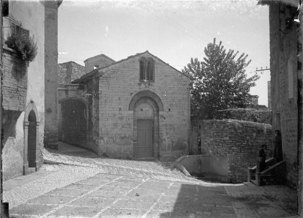 Veduta architettonica. Spello - Chiesa di S. Martino - Facciata