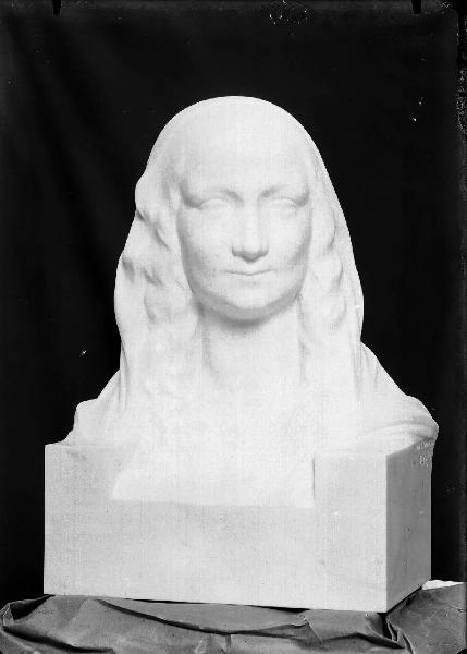 Riproduzione di opera d'arte. Scultura di Romolo Del Bò: La Gioconda