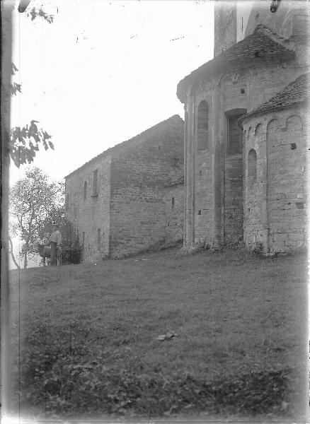 Veduta architettonica. Ossuccio - Abbazia di S. Benedetto in Val Perlana