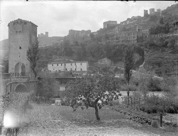 Paesaggio. Narni - Panorama con veduta della rocca