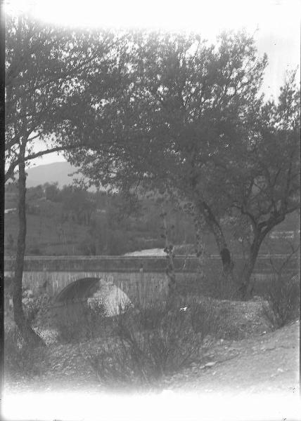 Paesaggio. Caprese Michelangelo - Ponte sul torrente Singerna