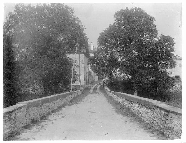 Paesaggio. Valle Vigezzo - Santa Maria Maggiore - Buttogno - Veduta di una strada