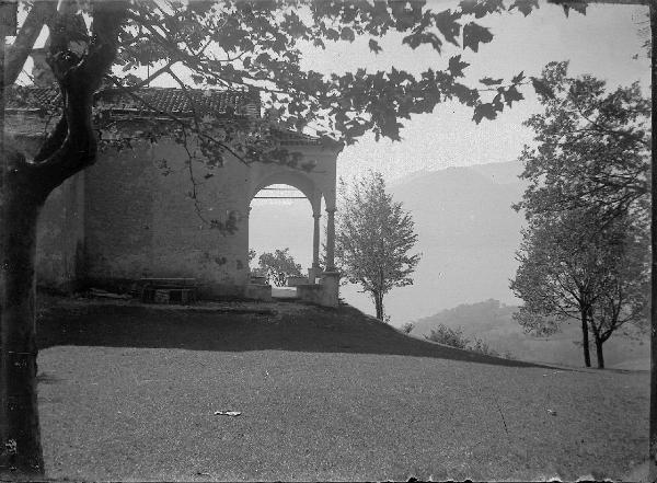 Paesaggio. Lago di Como - Griante - Cadenabbia - chiesa di S. Martino