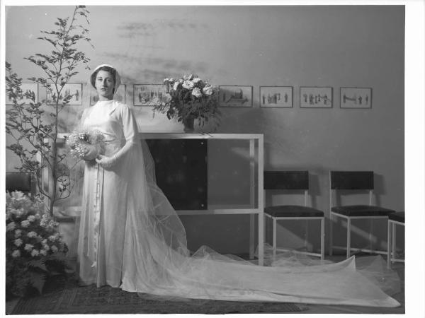 Ritratto femminile. Sposa: Ella Gennarini