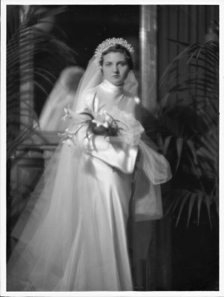 Ritratto femminile. Sposa: Nenette Pomini