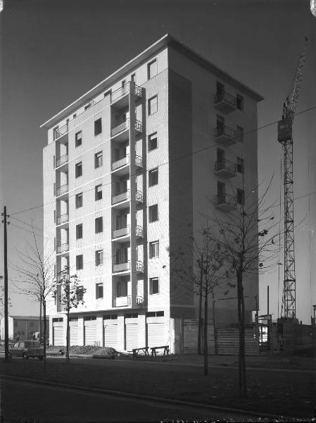 Veduta architettonica. Milano - Edificio