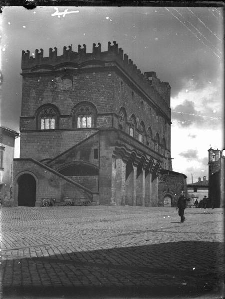 Veduta architettonica. Orvieto - Palazzo del Popolo