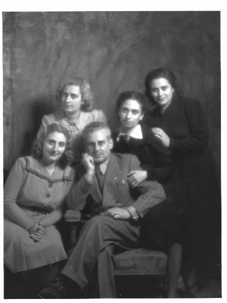 Ritratto familiare. Alfonso Cuffaro con la sua famiglia