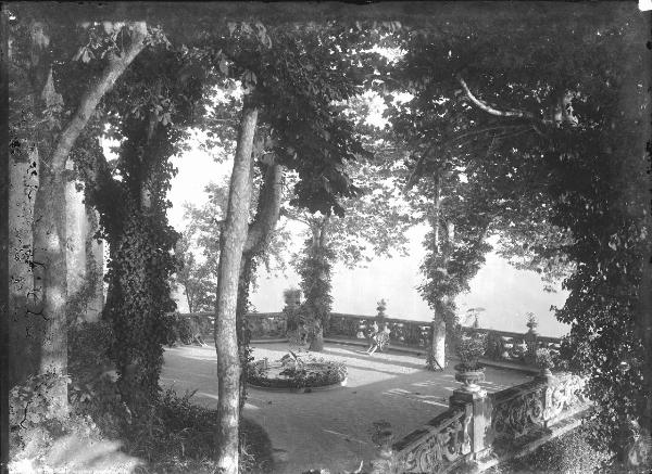 Paesaggio. Lago di Como - Lenno - Villa Balbianello - Giardino - Terrazza