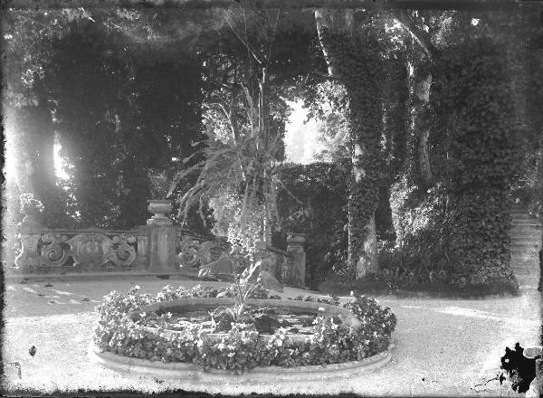 Paesaggio. Lago di Como - Lenno - Villa Balbianello - Giardino - Terrazza