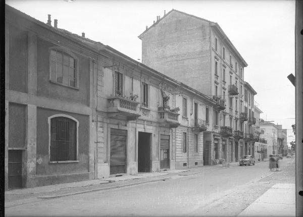 Veduta architettonica. Milano - Edificio in via Freikofel 24