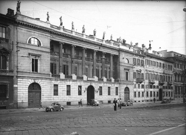 Veduta architettonica. Milano - Palazzo Saporiti in corso Venezia 40
