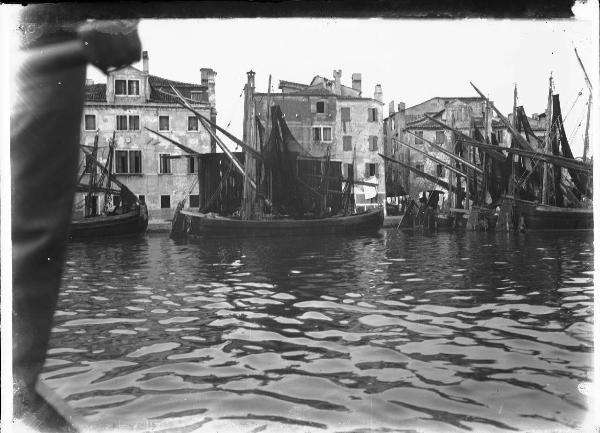 Paesaggio. Chioggia - Molo di attracco con pescherecci