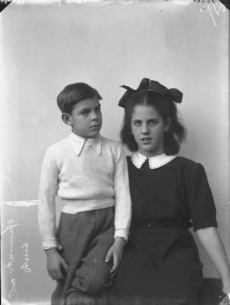 Doppio ritratto infantile. Carla e Alfredo Campanini