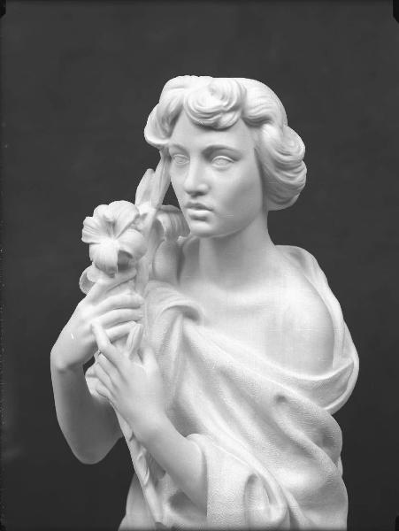 Riproduzione di opera d'arte. Milano - Cimitero Monumentale - Edicola Ginocchi - Scultura di Arrigo Minerbi: Annunciazione