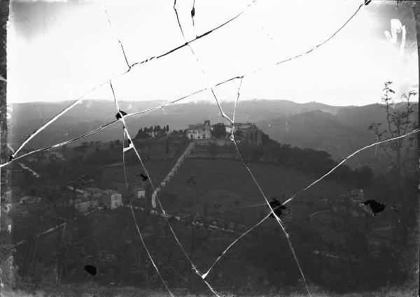 Paesaggio. Todi - Veduta del convento di Monte Santo