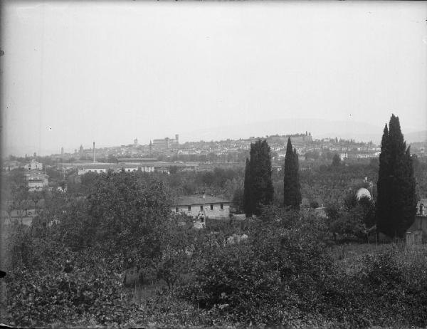 Paesaggio. Arezzo - Panorama dal santuario di S. Maria delle Grazie