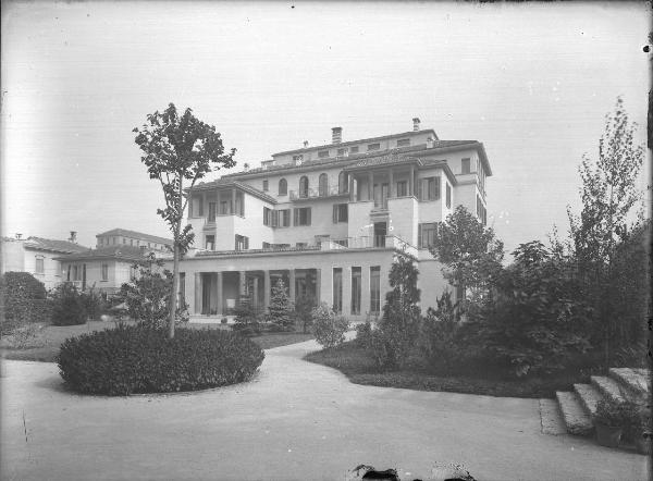 Veduta architettonica. Milano - Casa di Edoardo Majno in via Tranquillo Cremona 27