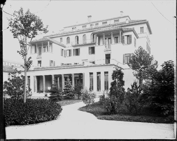 Veduta architettonica. Milano - Casa di Edoardo Majno in via Tranquillo Cremona 27