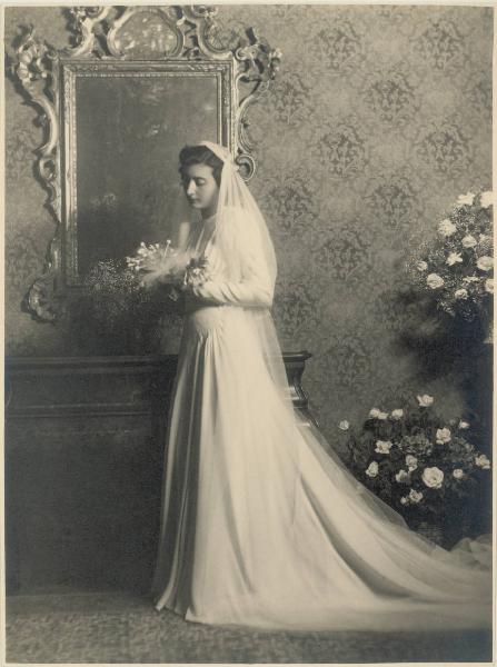 Ritratto femminile. Sposa