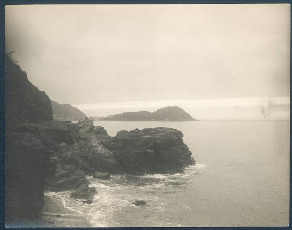 Paesaggio. Lavagna - Panorama con veduta del promontorio di Sestri Levante