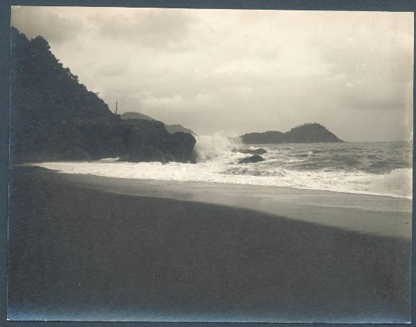 Paesaggio. Lavagna - Panorama con veduta del promontorio di Sestri Levante