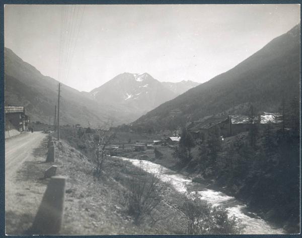 Paesaggio. Val Chisone - panorama lungo la strada fra Pragelato e Fenestrelle