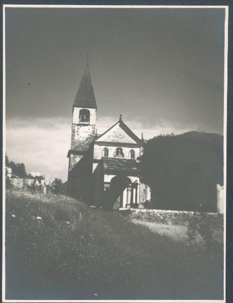 Paesaggio. Valle Vigezzo - Druogno - Chiesa parrocchiale - Facciata e campanile