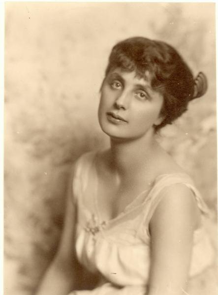 Ritratto femminile. Maria Luisa Eler